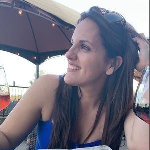 Meet your Posher, Daniela